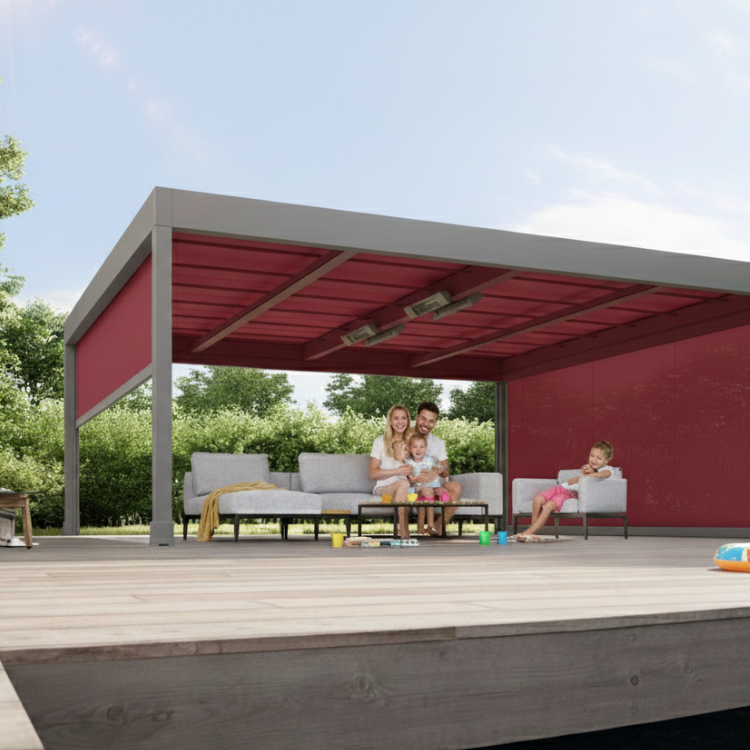 Markilux Terrassenüberdachung Markant - Eine glückliche Familie am Pool